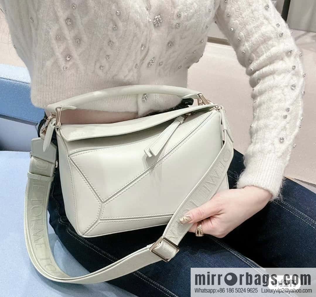 LOEWE satin leather ➕ Anagram embroidery shoulder strap puzzle geometric bag 0189 spring jade