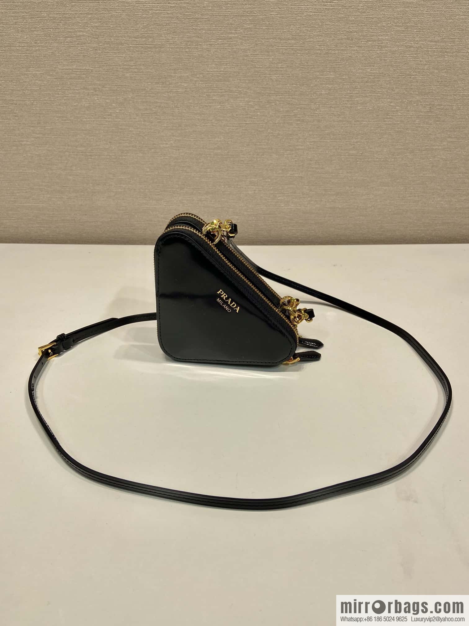 PRADA ๐ Gemini Sequins Triangle Pack ๐ 1NR015 New ๐ Sequins