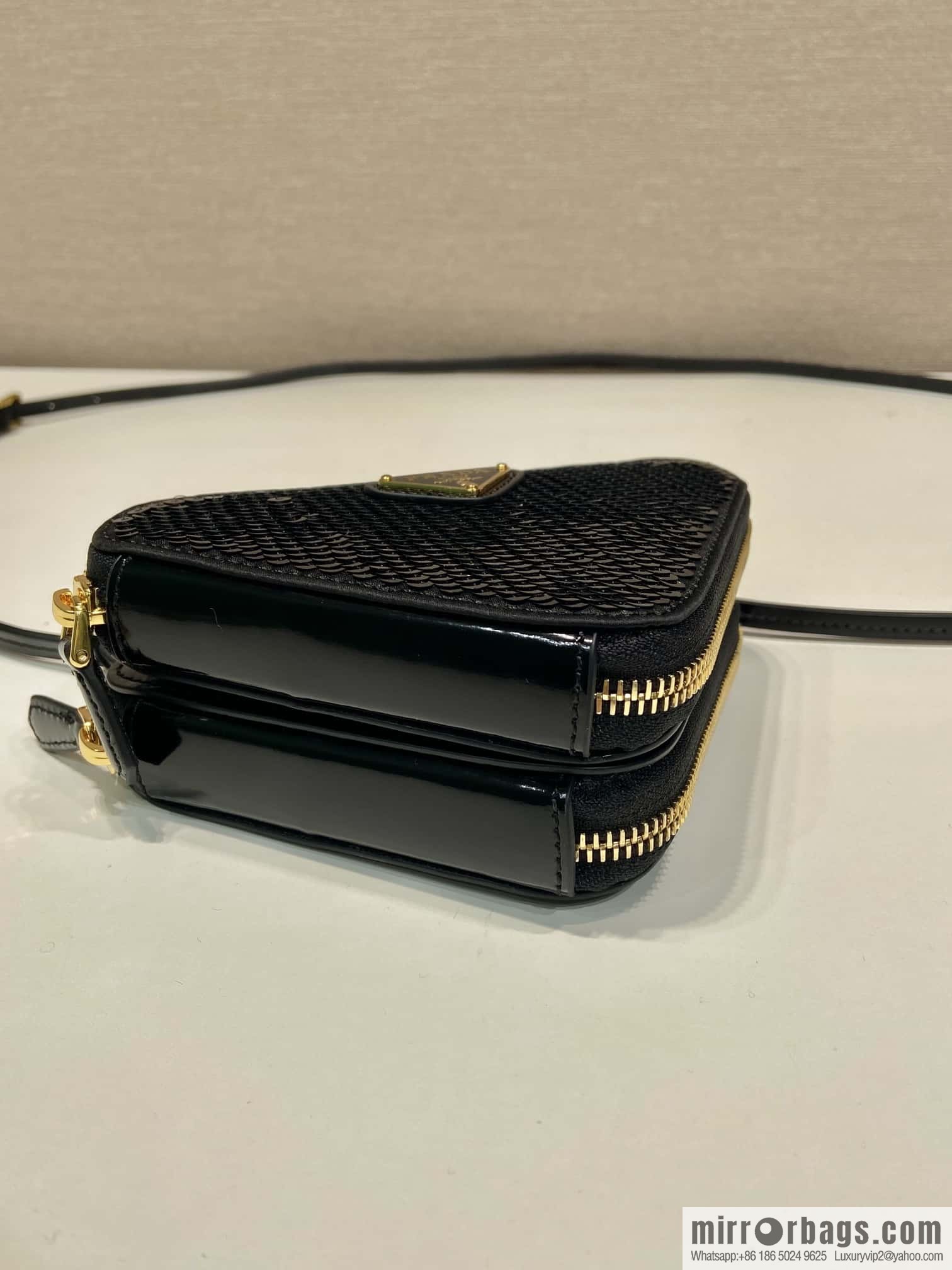 PRADA ๐ Gemini Sequins Triangle Pack ๐ 1NR015 New ๐ Sequins
