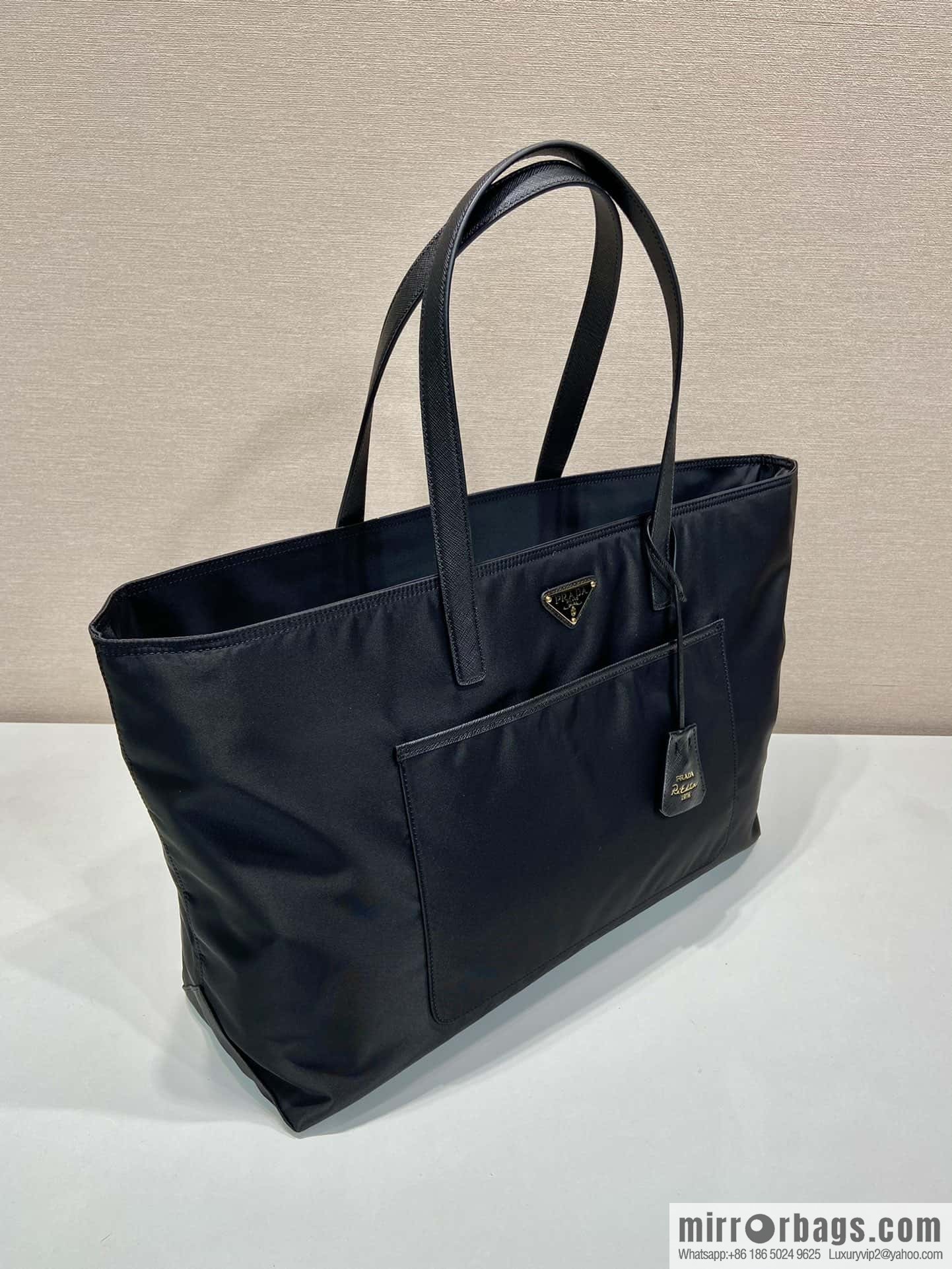 PRADA ๐ new tote bag ๐ 1BG527