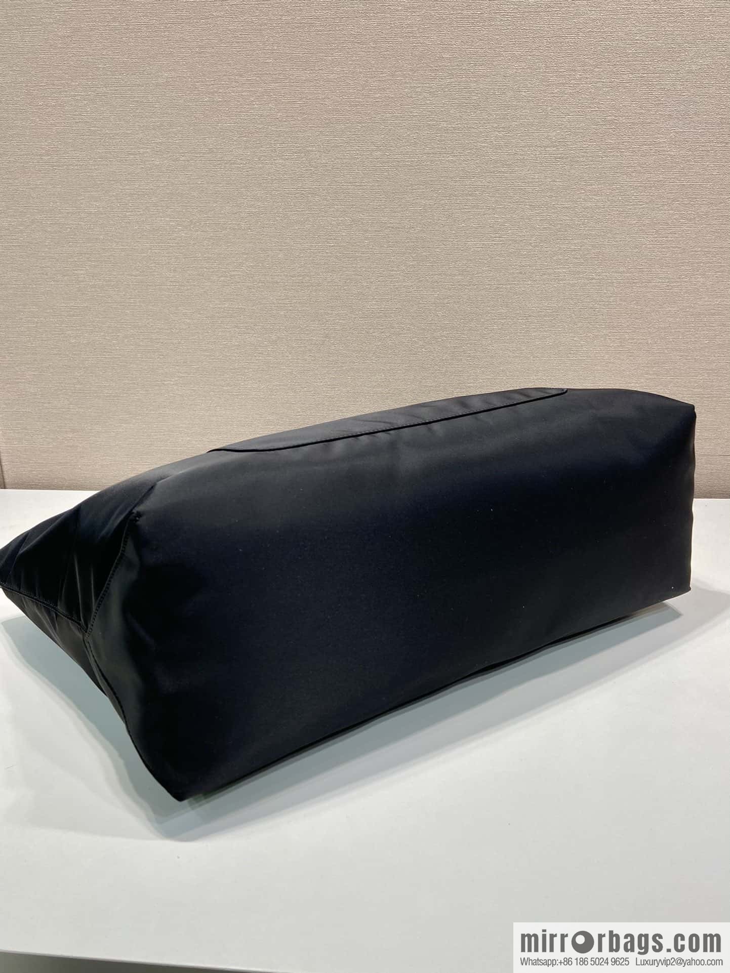 PRADA ๐ new tote bag ๐ 1BG527