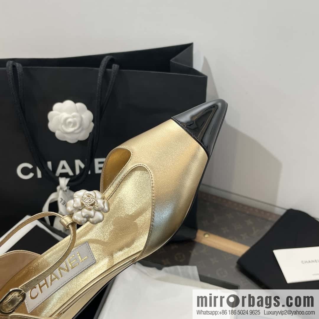 CHANEL Xiaoxiang Early Spring Camellia 🥰 Pointed Wedge Heel Single Shoes