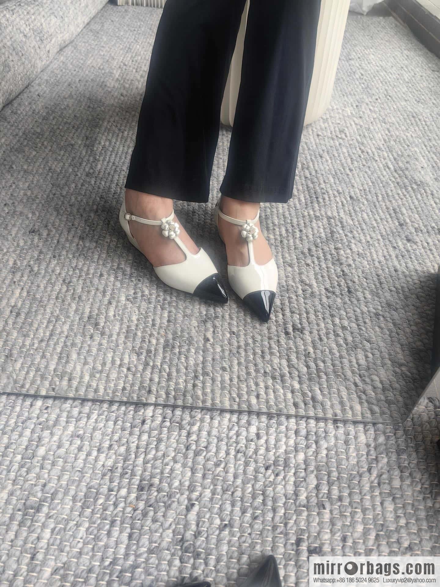 CHANEL Xiaoxiang Early Spring Camellia 🥰 Pointed Wedge Heel Single Shoes