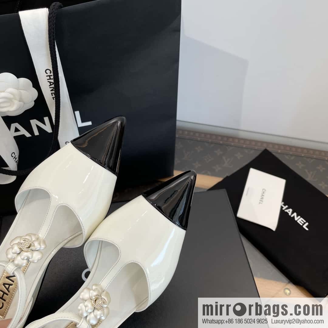 CHANEL Xiaoxiang Early Spring Camellia 🥰 Pointed Wedge Heel Single Shoes