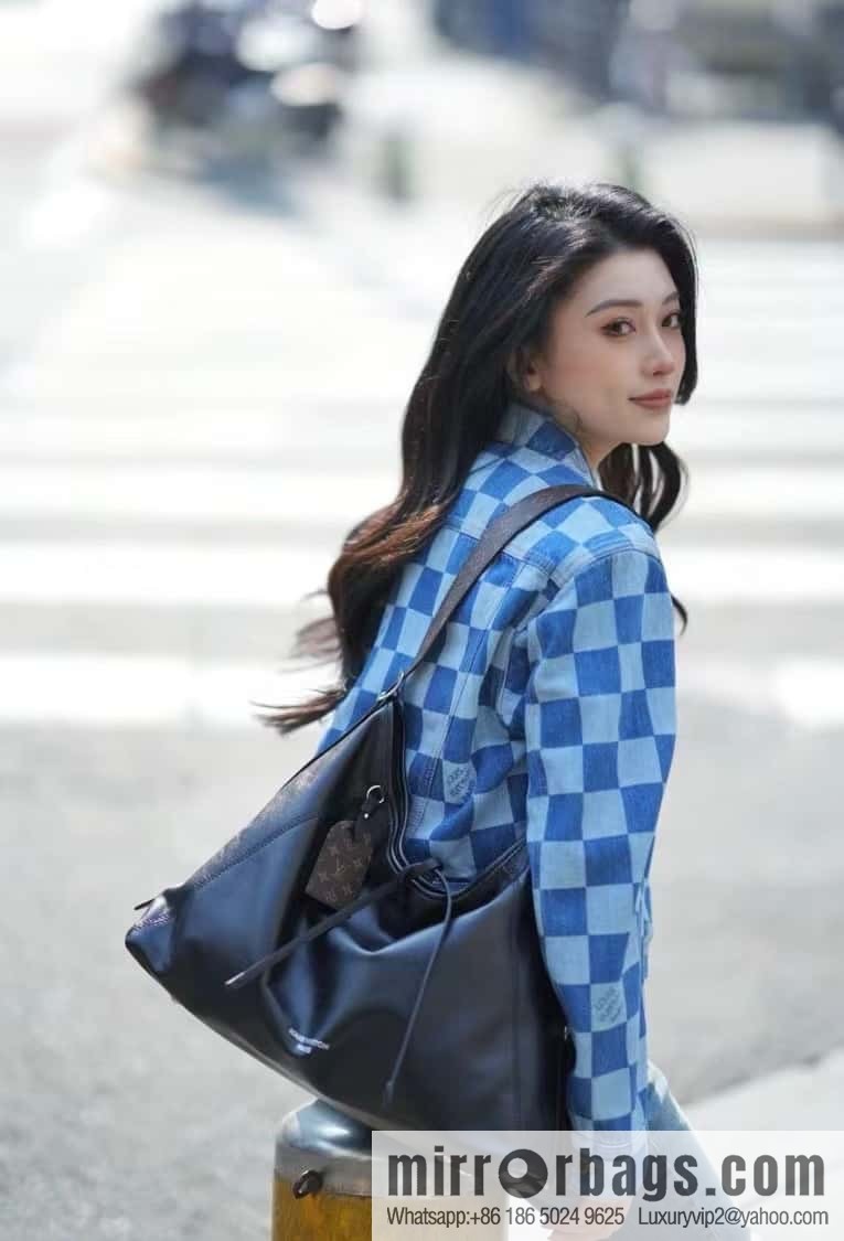 LV M25143 New CARRYALL DARK medium handbag of the season