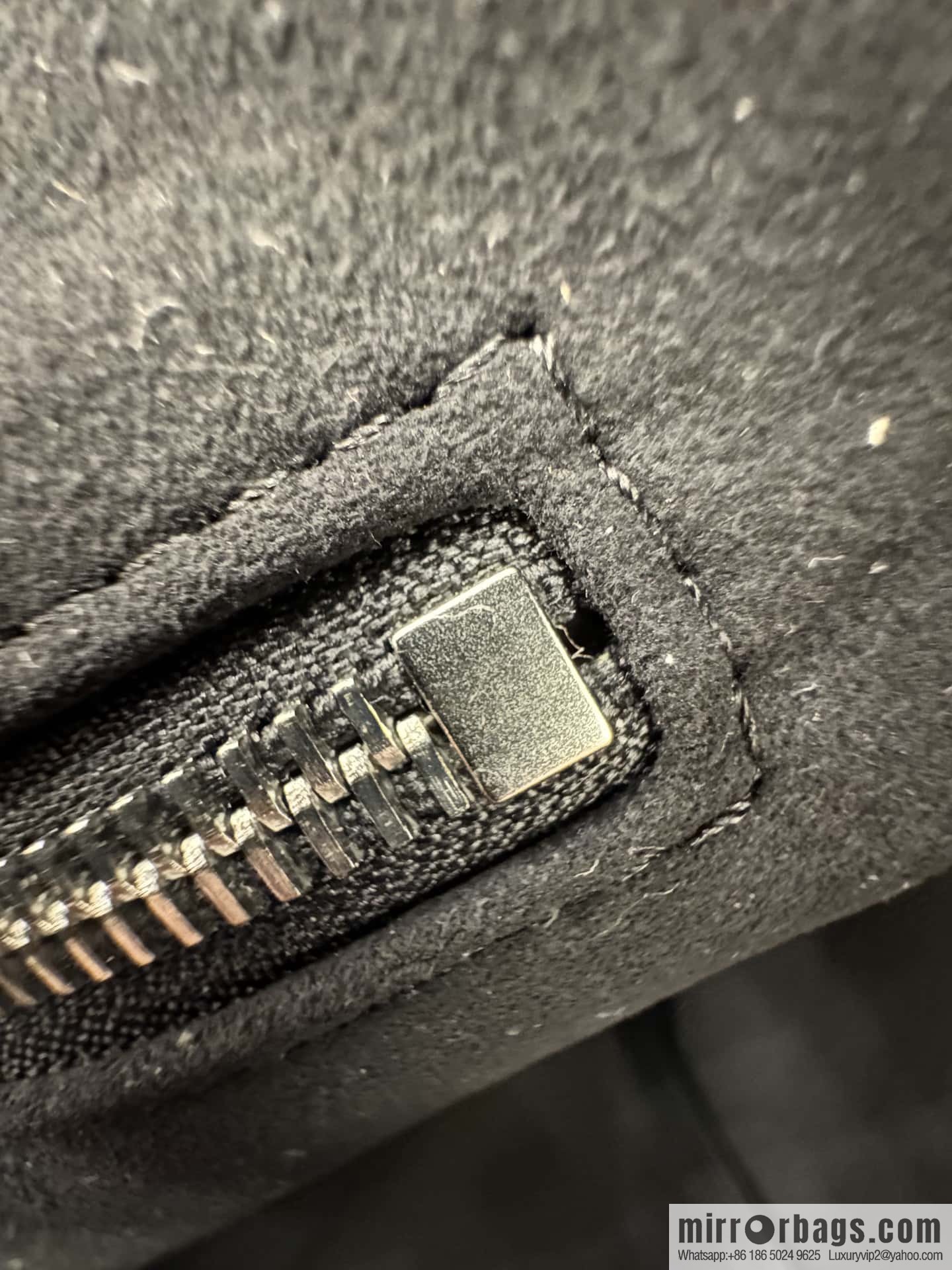 LV M25143 New CARRYALL DARK medium handbag of the season