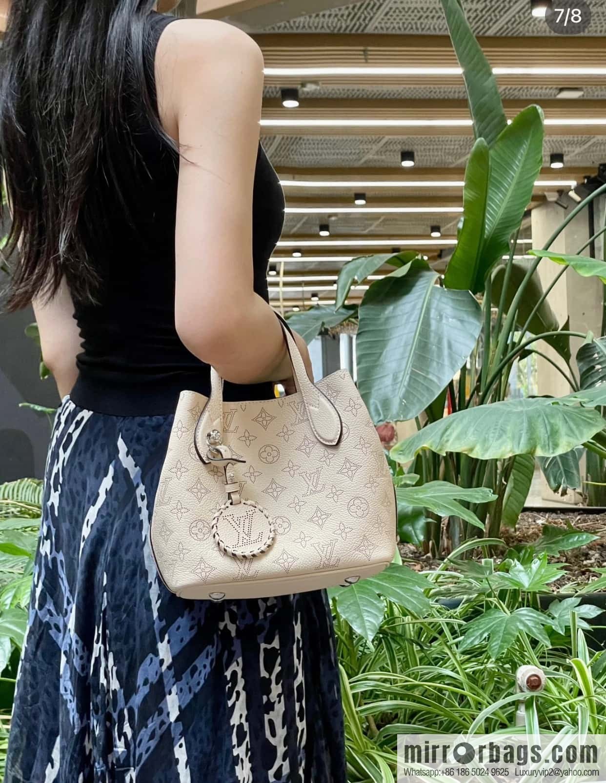 LV M21909 BLOSSOM Small handbag