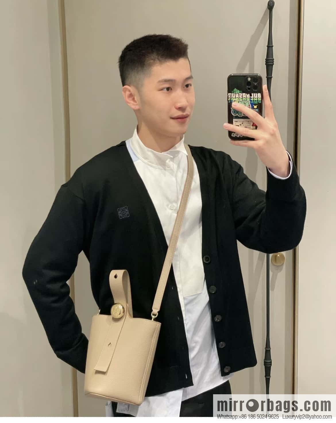 LOEWE latest 𝑷𝒆𝒃𝒃𝒍𝒆 bucket bag 0705 sand color