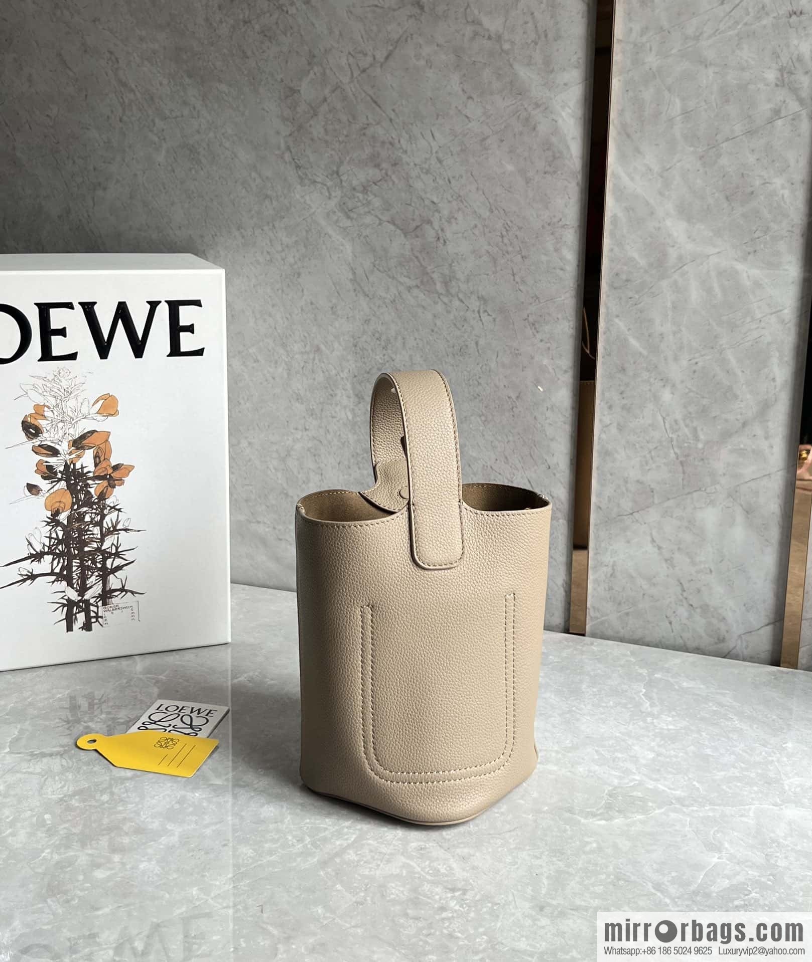 LOEWE latest 𝑷𝒆𝒃𝒃𝒍𝒆 bucket bag 0705 sand color