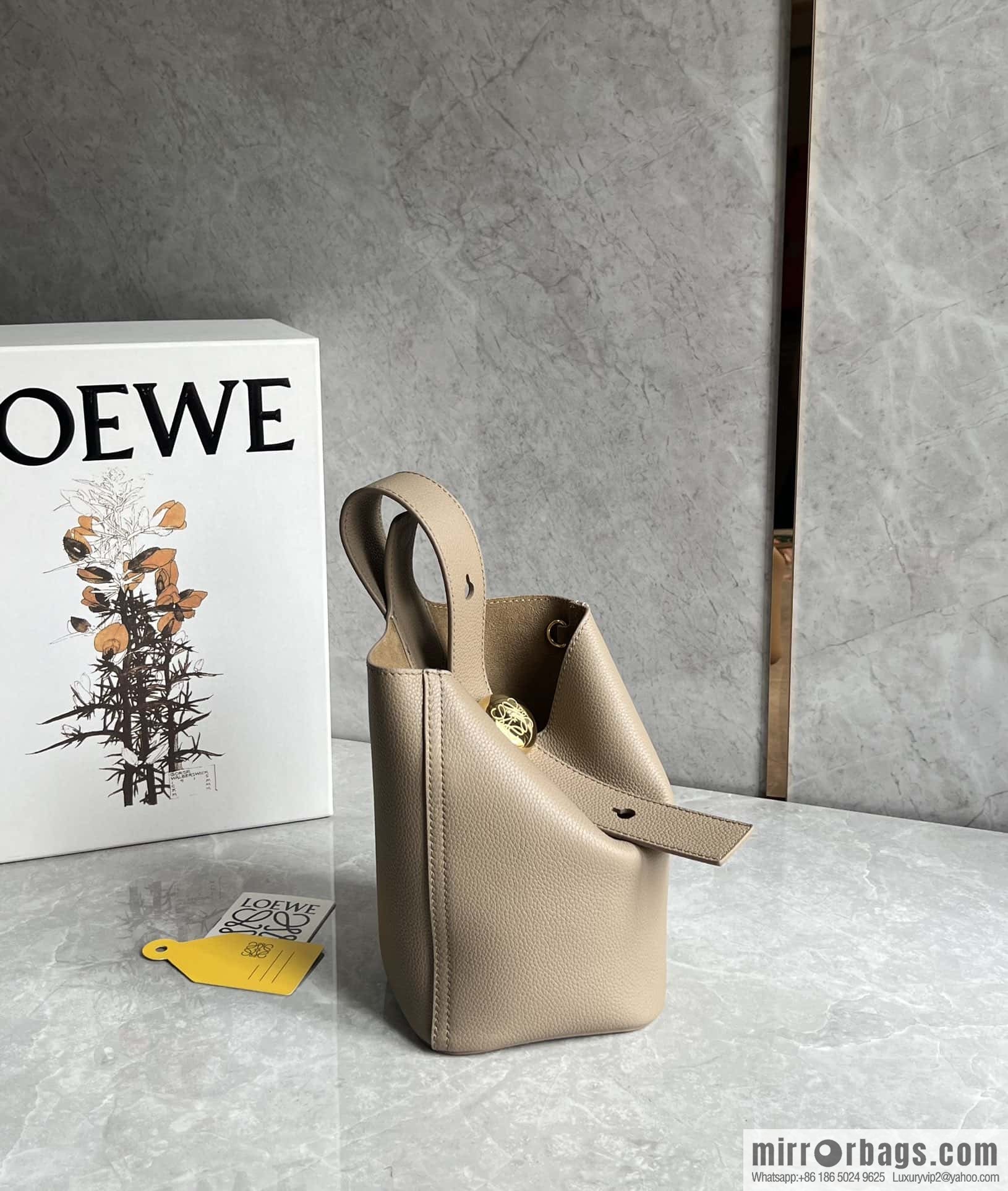 LOEWE latest 𝑷𝒆𝒃𝒃𝒍𝒆 bucket bag 0705 sand color
