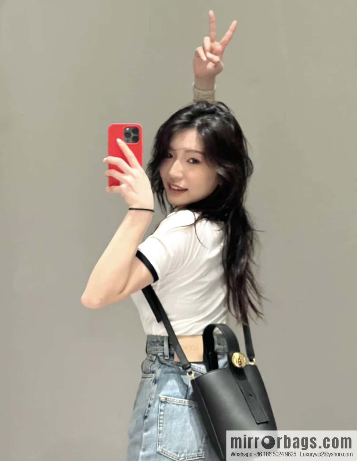 LOEWE 𝑷𝒆𝒃𝒃𝒍𝒆 bucket bag 0705 black