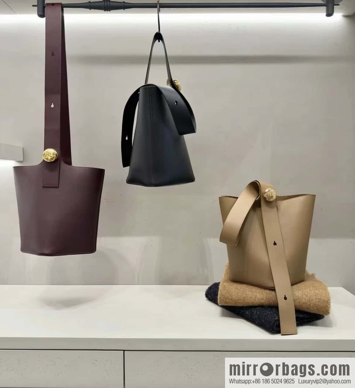 LOEWE latest 𝑷𝒆𝒃𝒃𝒍𝒆 bucket bag 0703 brown