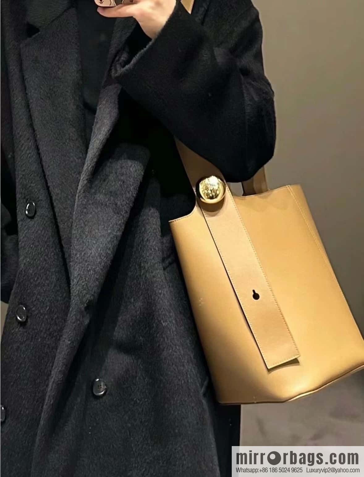 LOEWE latest 𝑷𝒆𝒃𝒃𝒍𝒆 bucket bag 0703 brown