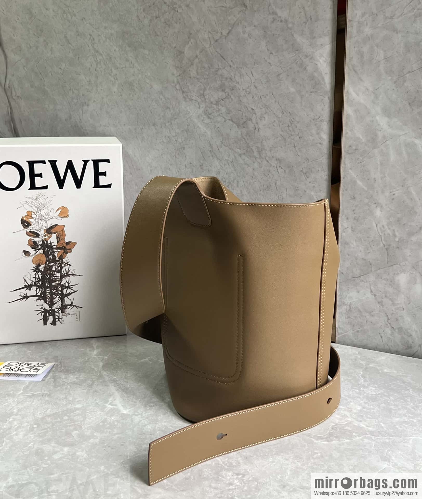 LOEWE latest 𝑷𝒆𝒃𝒃𝒍𝒆 bucket bag 0703 brown