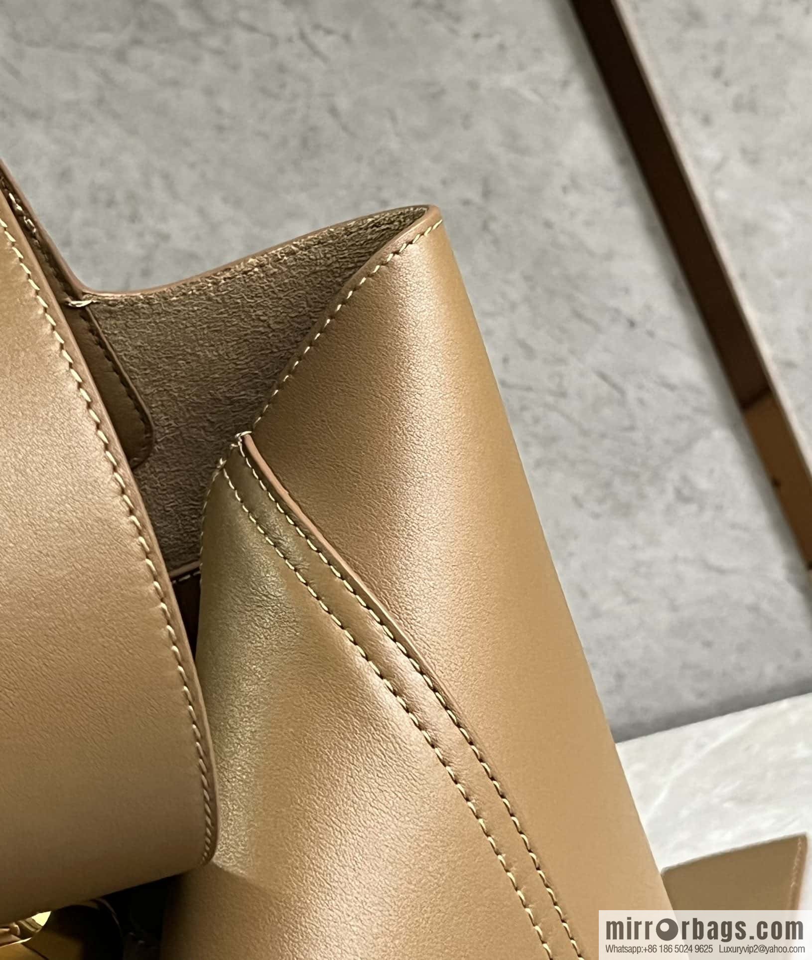 LOEWE latest 𝑷𝒆𝒃𝒃𝒍𝒆 bucket bag 0703 brown