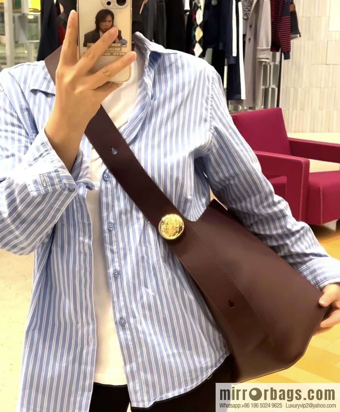 LOEWE Latest 𝑷𝒆𝒃𝒃𝒍𝒆 bucket bag 0703