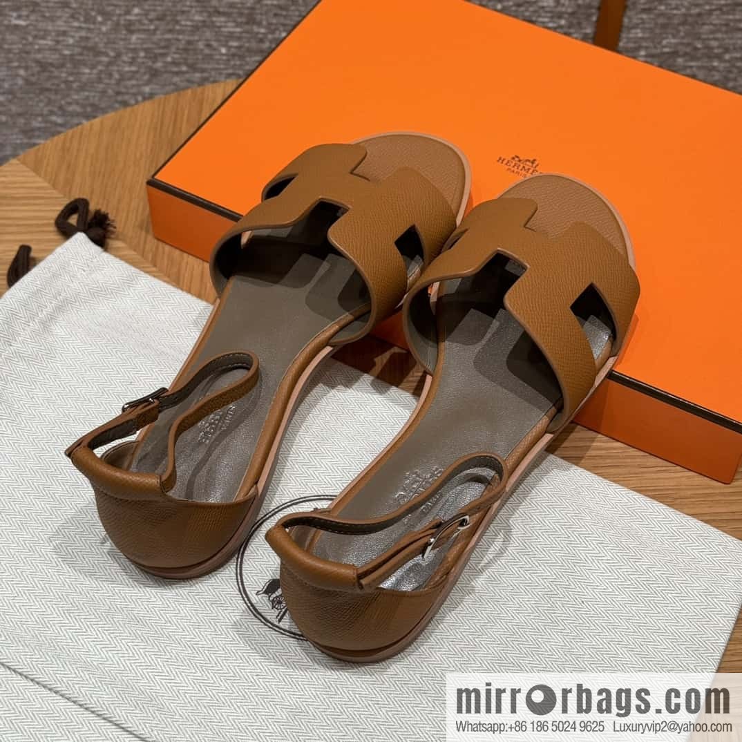 Hermès H's must-wear sandals in spring and summer