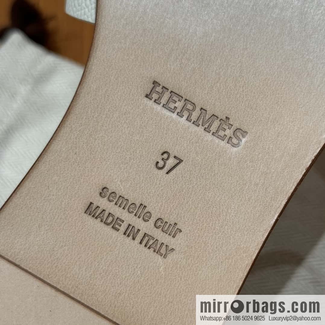 Hermès H's must-wear sandals in spring and summer