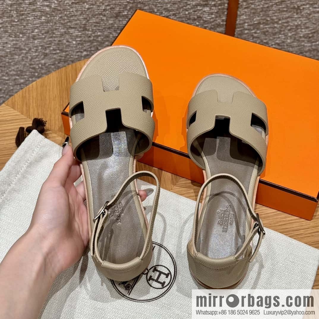 Hermès H's must-wear sandals in spring and summer