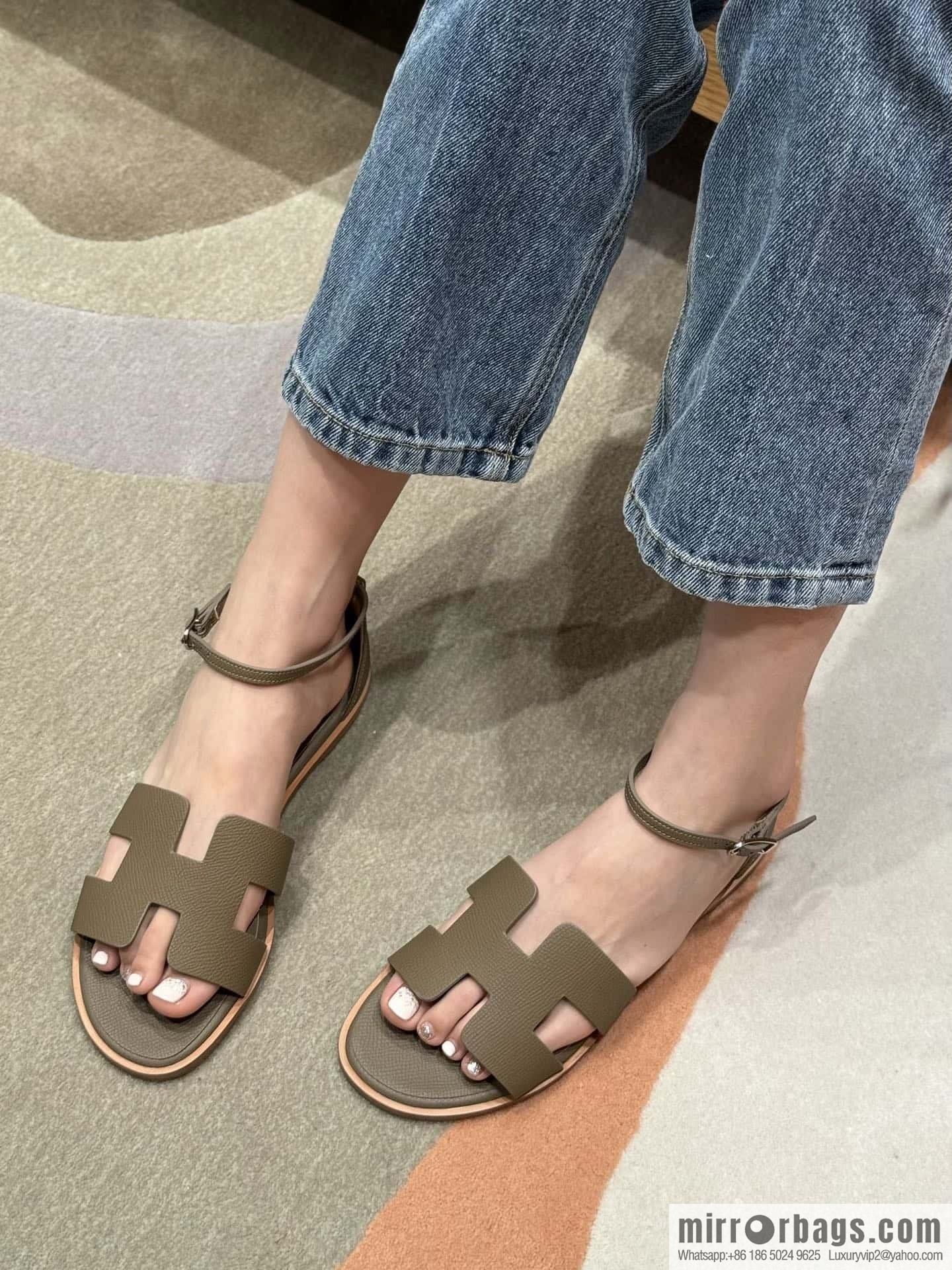 Hermès H's must-wear sandals in spring and summer