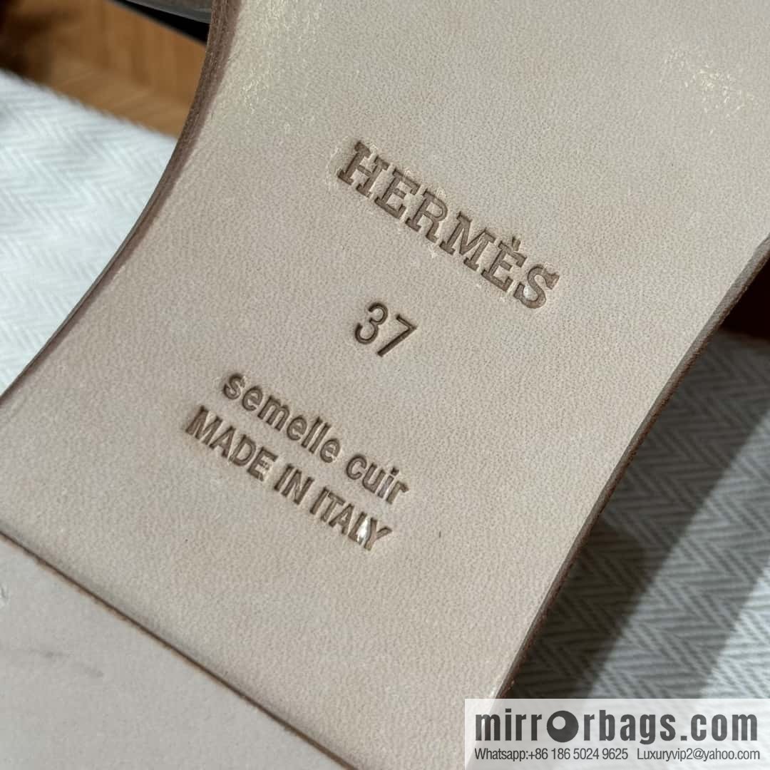 Hermès H's must-wear sandals in spring and summer