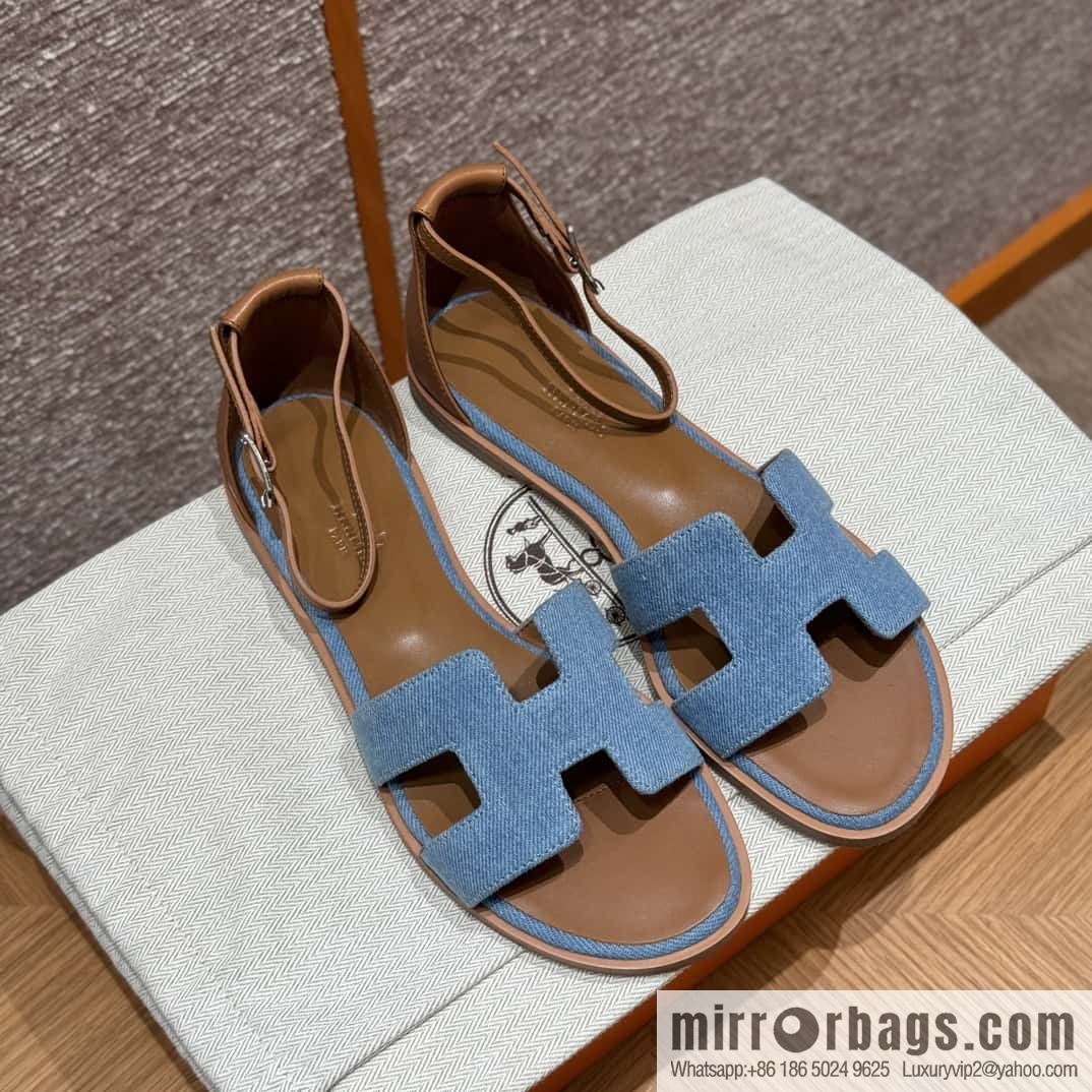 Hermès H's must-wear sandals in spring and summer