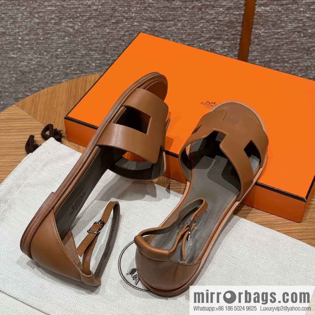 Hermès H's must-wear sandals in spring and summer