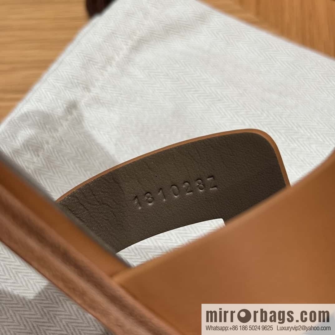 Hermès H's must-wear sandals in spring and summer