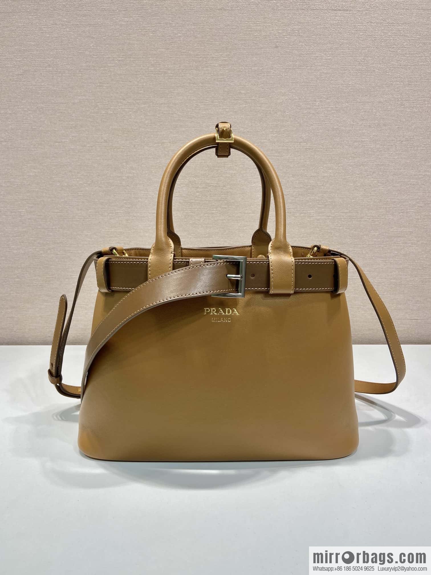 PRADA 🎉 new women's bag 🎉 1BA434S