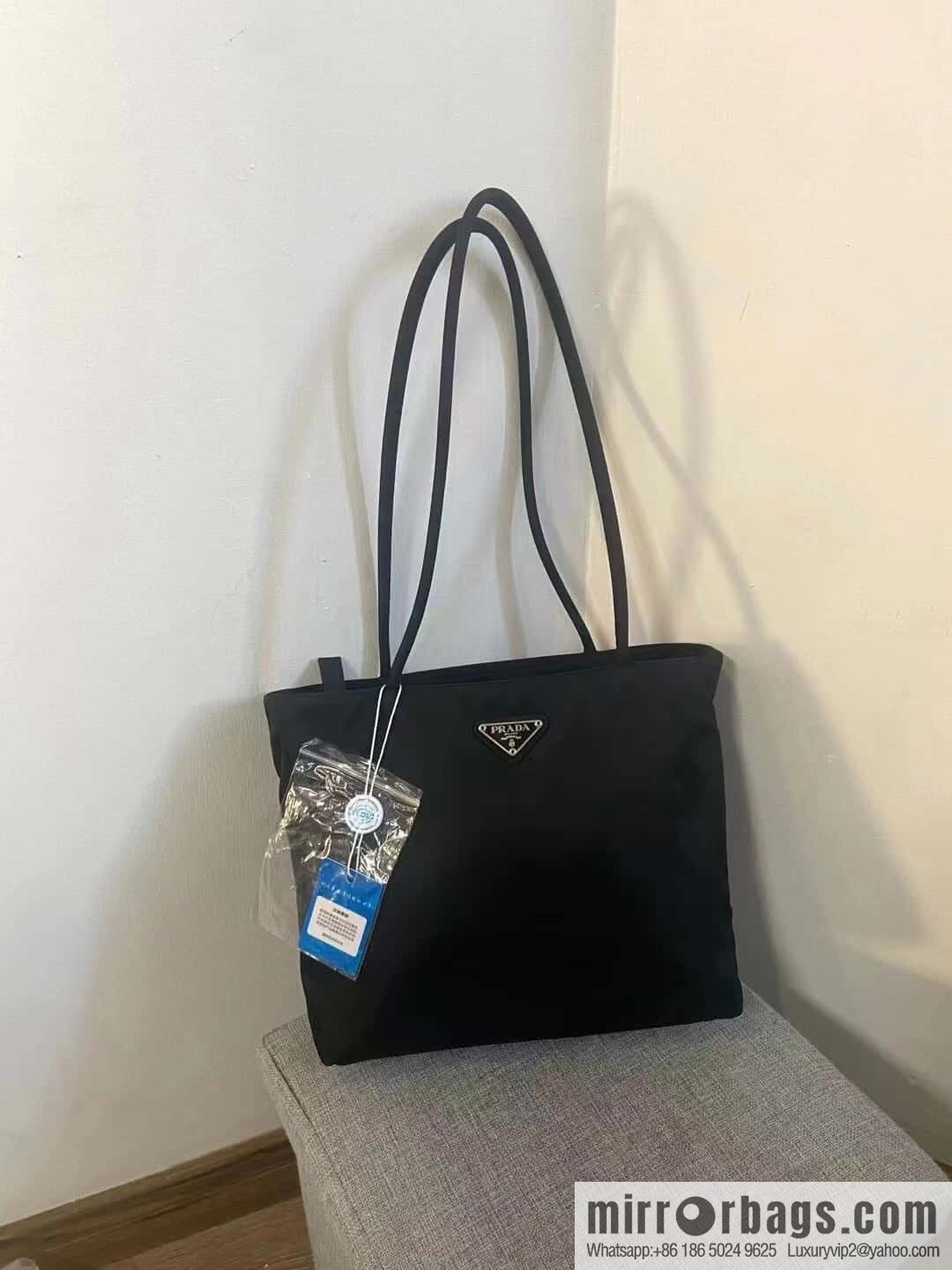 PRADA 🎉 new tote bag 🎉 B6247 S
