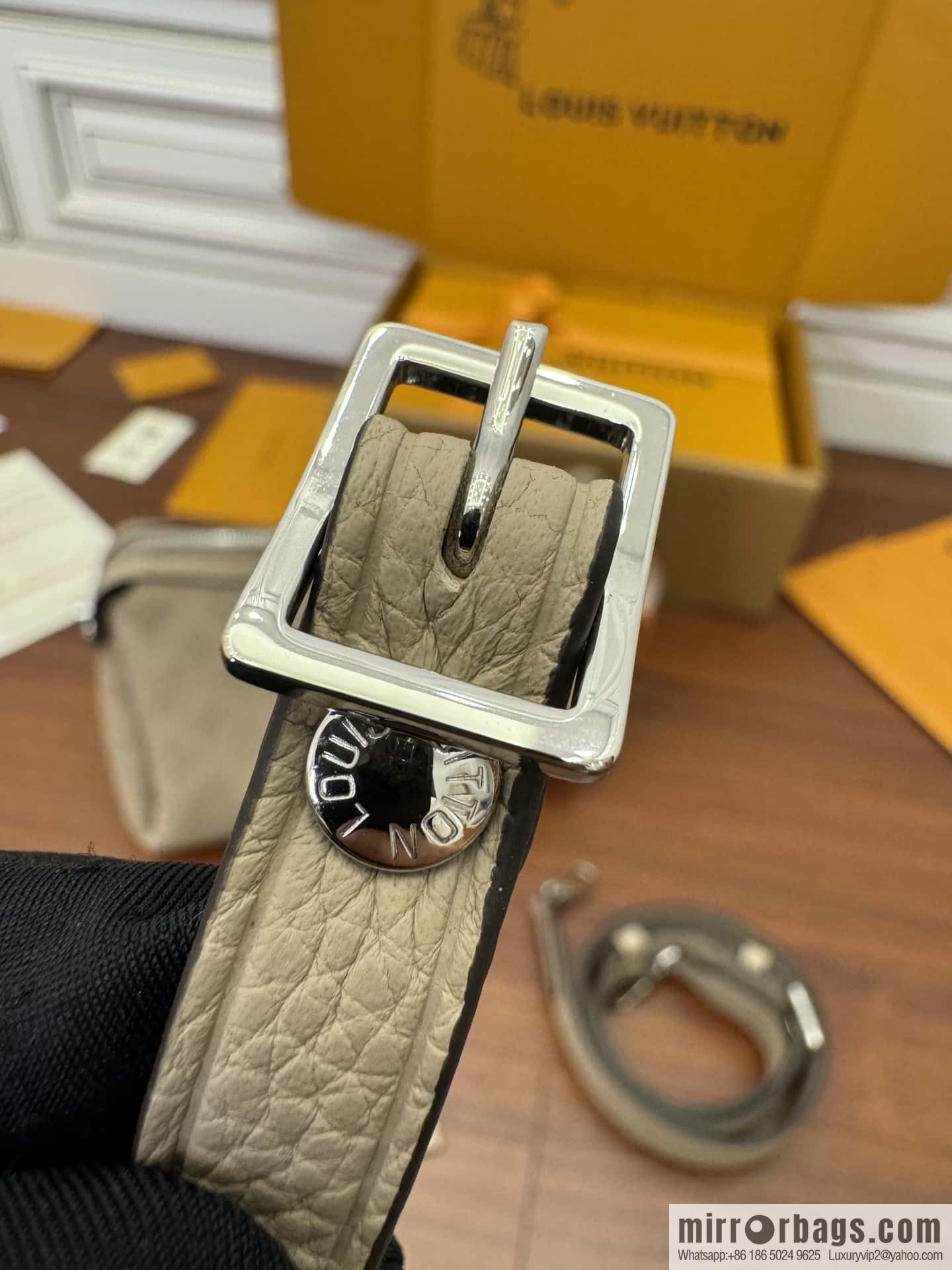 LV M24255 HAND IT ALL Small handbag