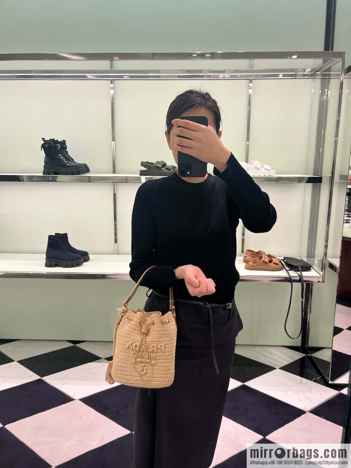 PRADA 🎉 bucket bag 🎉 1BE068