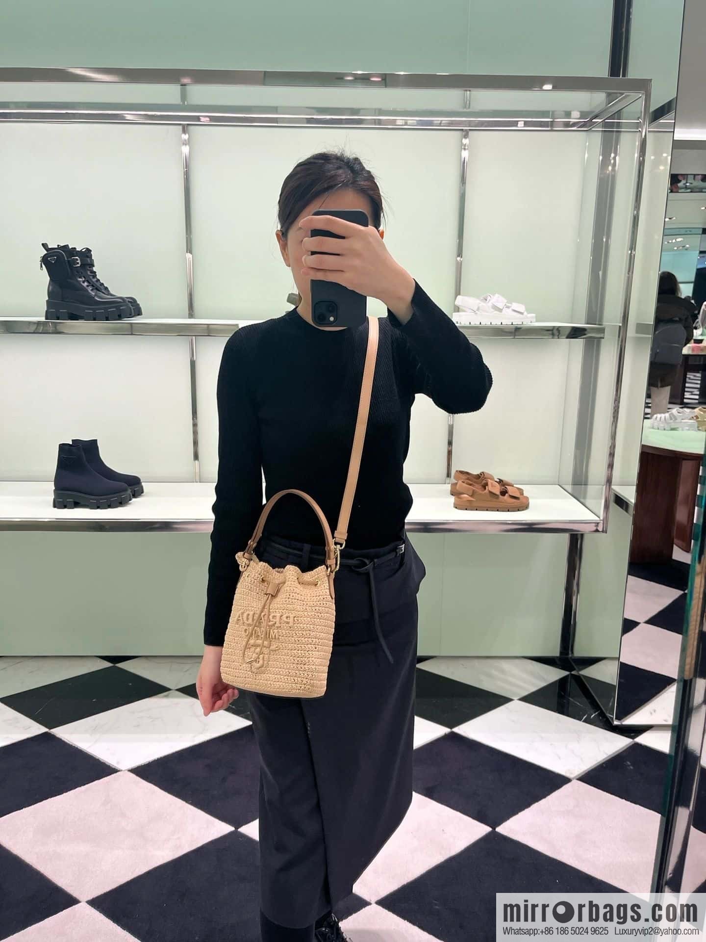 PRADA 🎉 bucket bag 🎉 1BE068
