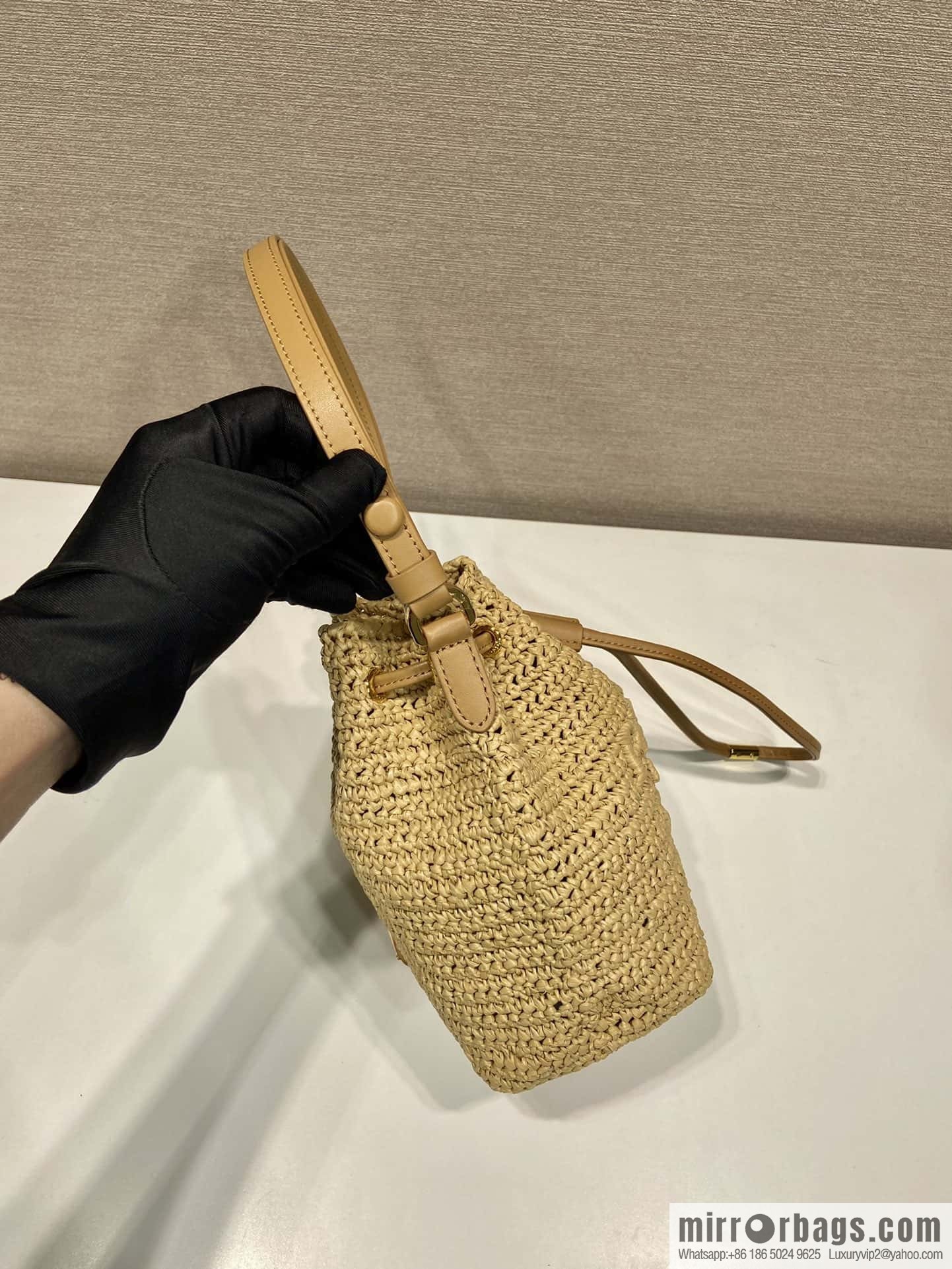 PRADA 🎉 bucket bag 🎉 1BE068