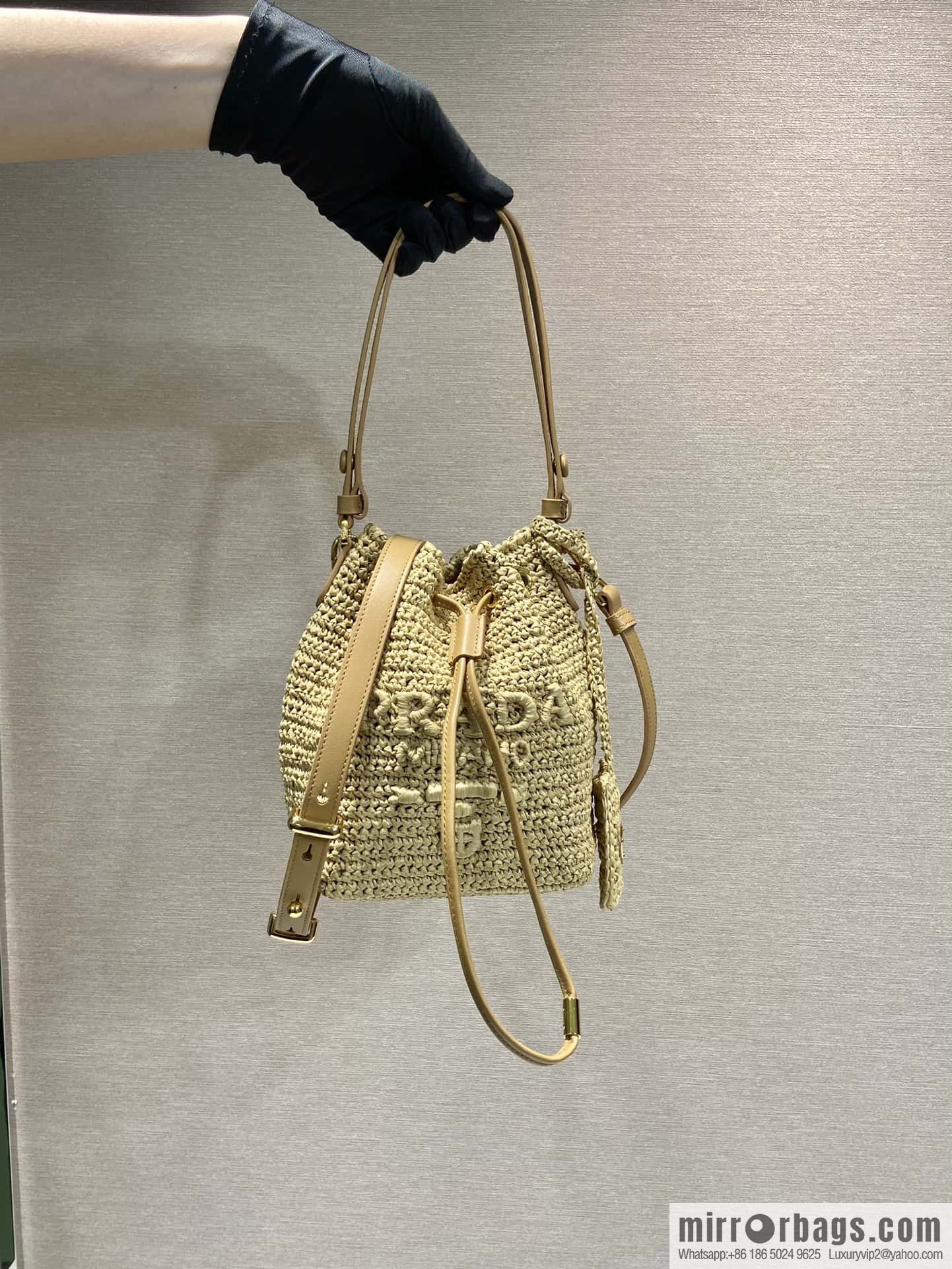 PRADA 🎉 bucket bag 🎉 1BE068