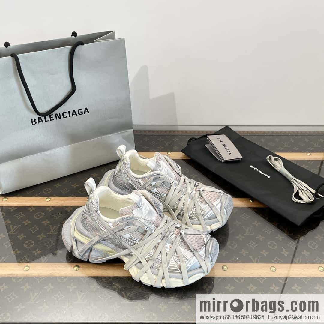 𝐁𝐚𝐥𝐞𝐧𝐜𝐢𝐚𝐠𝐚• 3 𝐗𝐋|||𝟐𝟎𝟐𝟒 retro old sports dad shoes, spider web 🕸️ straps upgrade