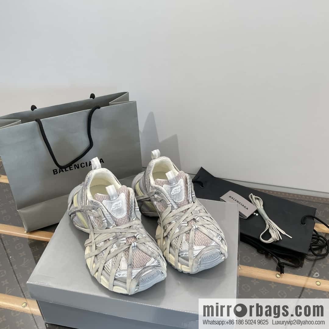 𝐁𝐚𝐥𝐞𝐧𝐜𝐢𝐚𝐠𝐚• 3 𝐗𝐋|||𝟐𝟎𝟐𝟒 retro old sports dad shoes, spider web 🕸️ straps upgrade