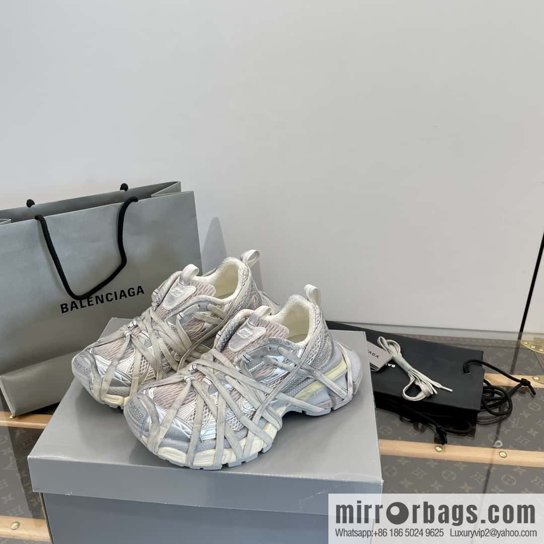 𝐁𝐚𝐥𝐞𝐧𝐜𝐢𝐚𝐠𝐚• 3 𝐗𝐋|||𝟐𝟎𝟐𝟒 retro old sports dad shoes, spider web 🕸️ straps upgrade