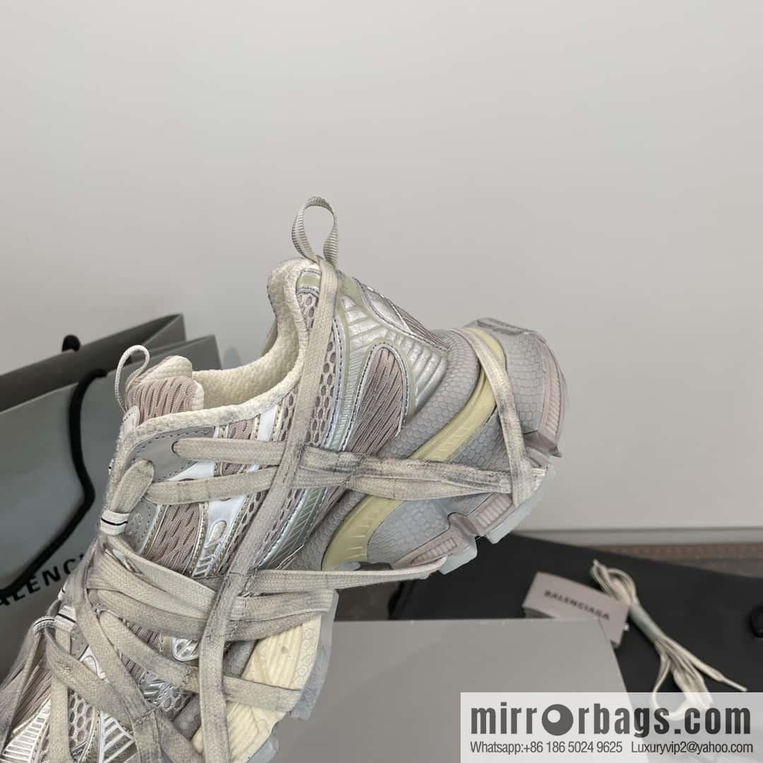 𝐁𝐚𝐥𝐞𝐧𝐜𝐢𝐚𝐠𝐚• 3 𝐗𝐋|||𝟐𝟎𝟐𝟒 retro old sports dad shoes, spider web 🕸️ straps upgrade