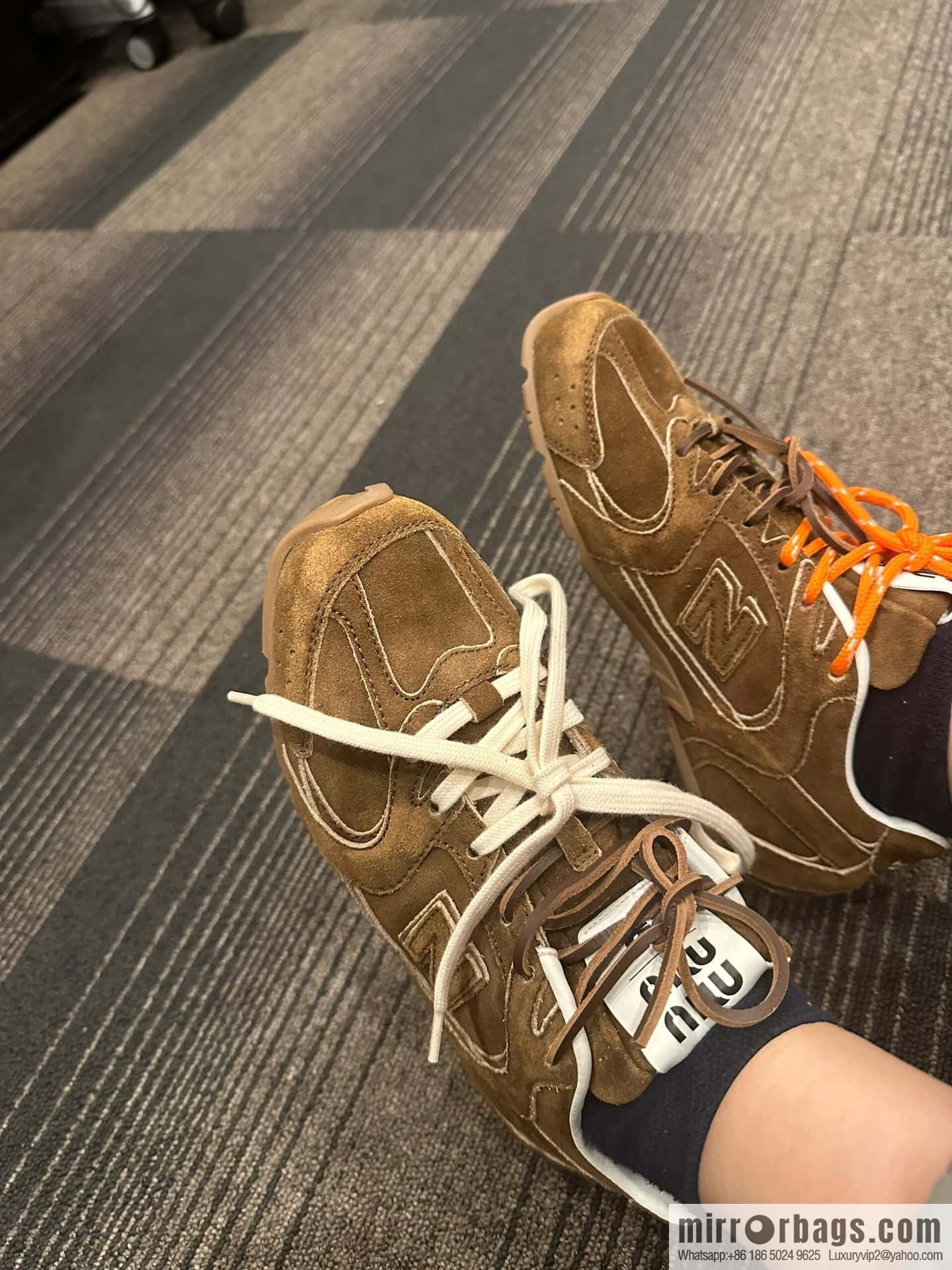 Miu Miu ✖ 𝐍𝐞𝐰 𝐁𝐚𝐥𝐚𝐧𝐜𝐞 𝟓𝟑𝟎 joint model Lace-up Forrest training shoes, football shoes