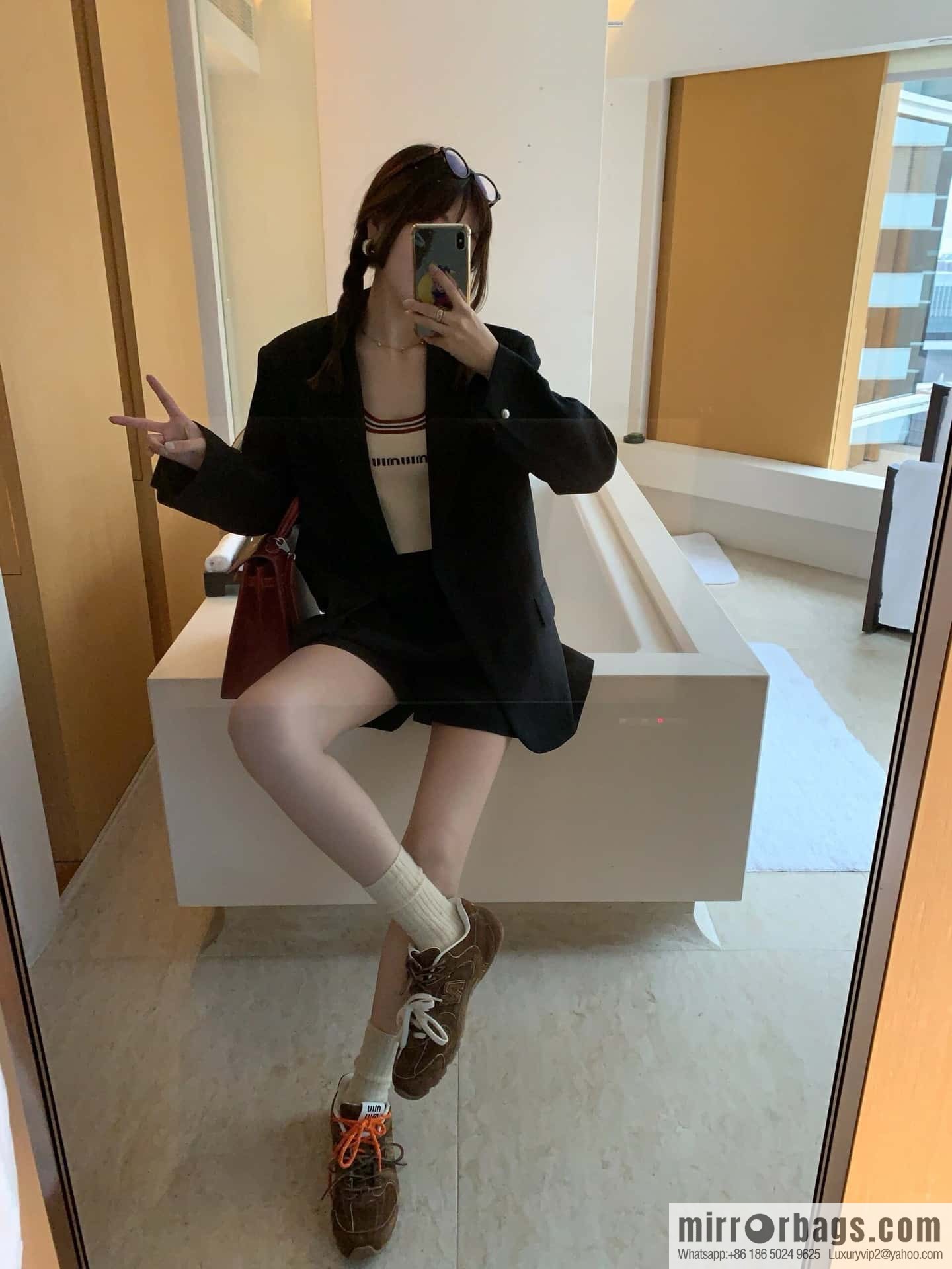 Miu Miu ✖ 𝐍𝐞𝐰 𝐁𝐚𝐥𝐚𝐧𝐜𝐞 𝟓𝟑𝟎 joint model Lace-up Forrest training shoes, football shoes