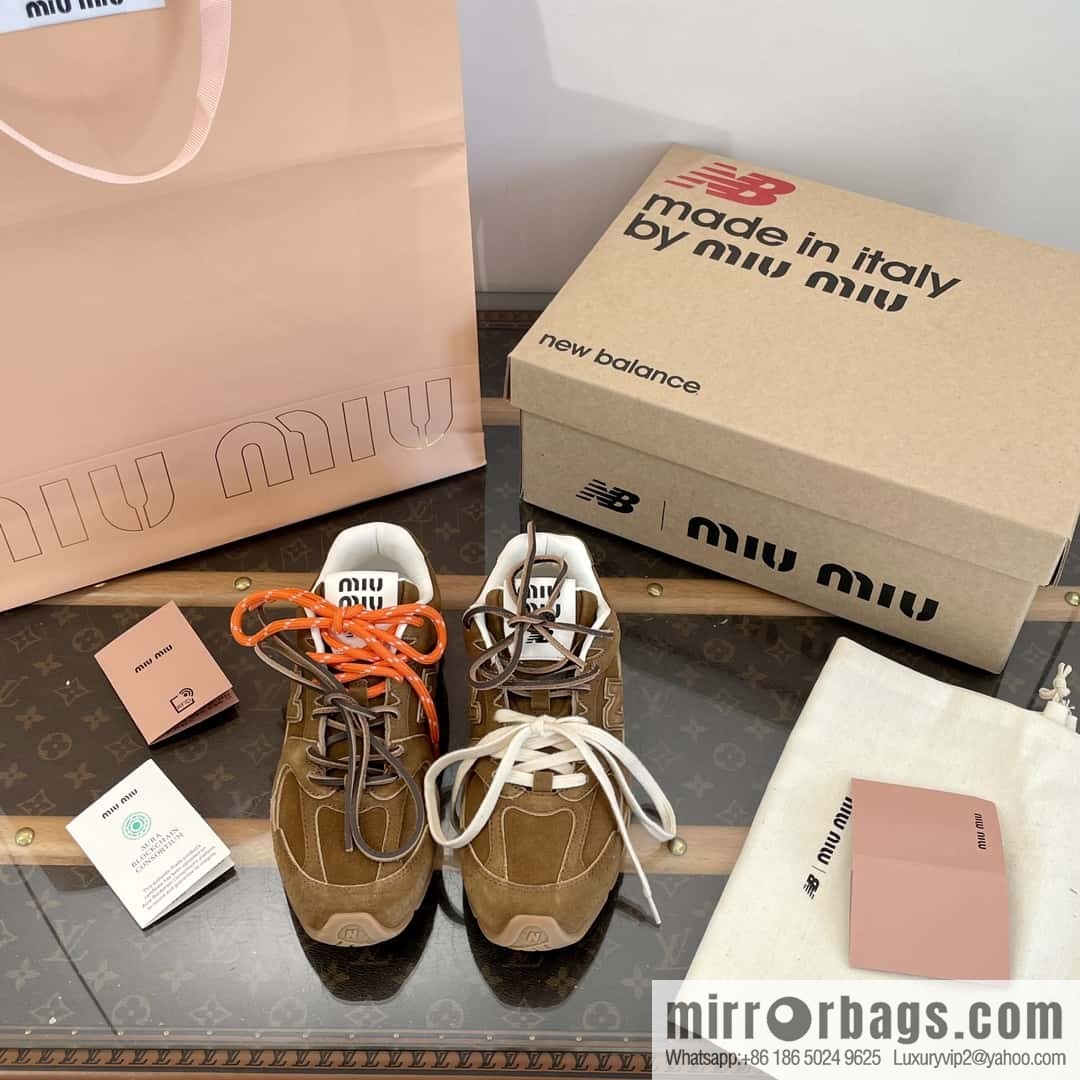 Miu Miu ✖ 𝐍𝐞𝐰 𝐁𝐚𝐥𝐚𝐧𝐜𝐞 𝟓𝟑𝟎 joint model Lace-up Forrest training shoes, football shoes