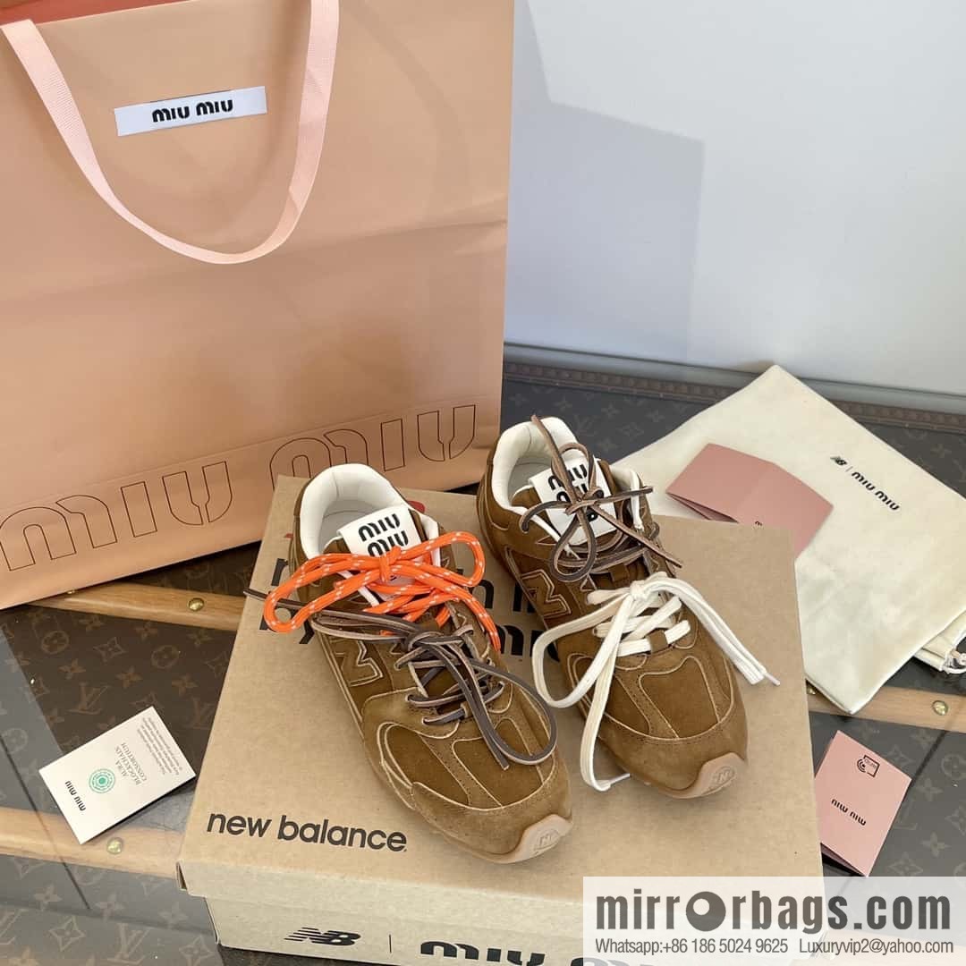 Miu Miu ✖ 𝐍𝐞𝐰 𝐁𝐚𝐥𝐚𝐧𝐜𝐞 𝟓𝟑𝟎 joint model Lace-up Forrest training shoes, football shoes