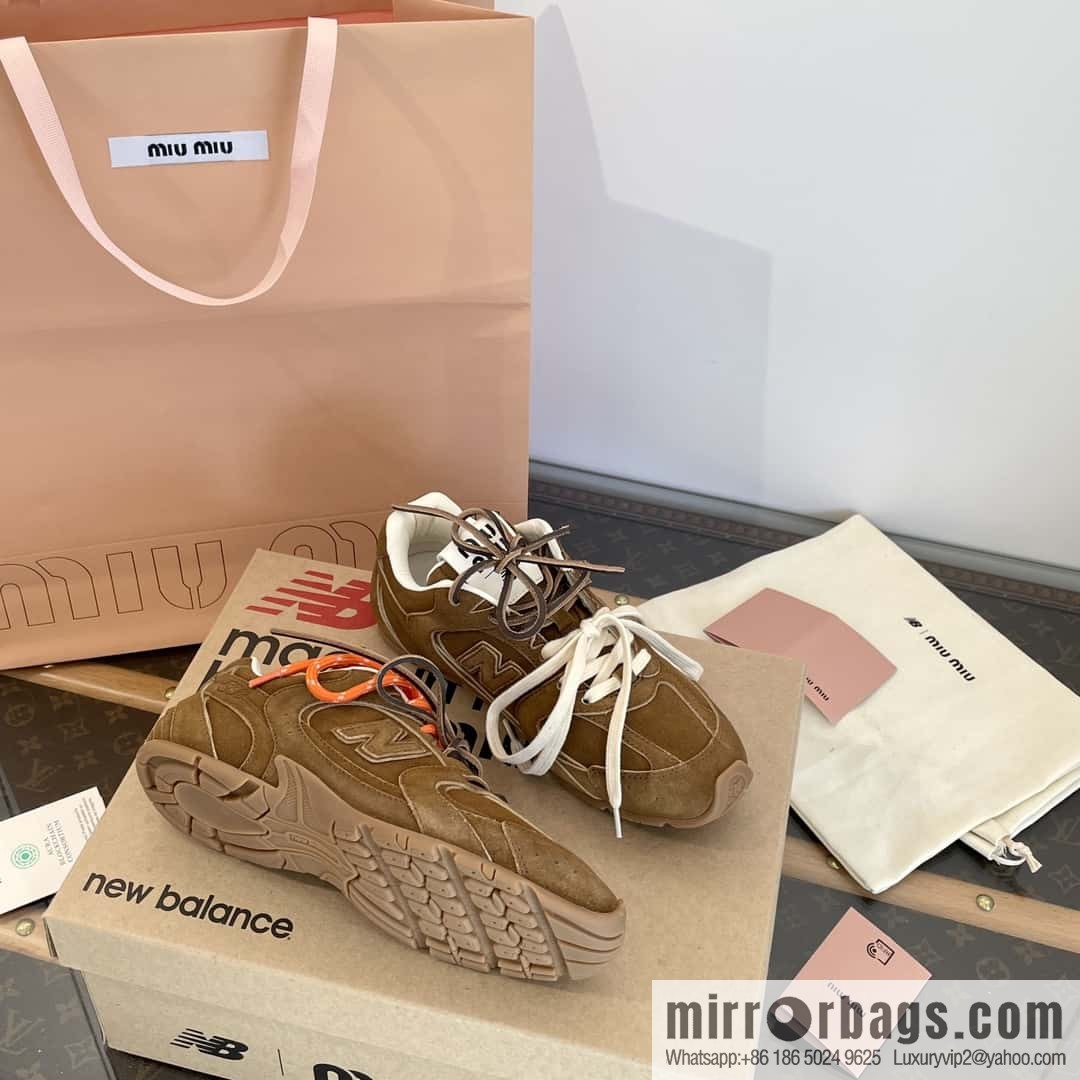 Miu Miu ✖ 𝐍𝐞𝐰 𝐁𝐚𝐥𝐚𝐧𝐜𝐞 𝟓𝟑𝟎 joint model Lace-up Forrest training shoes, football shoes