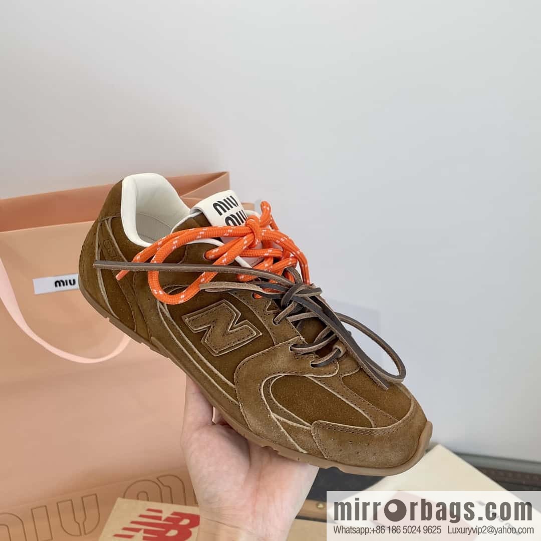 Miu Miu ✖ 𝐍𝐞𝐰 𝐁𝐚𝐥𝐚𝐧𝐜𝐞 𝟓𝟑𝟎 joint model Lace-up Forrest training shoes, football shoes