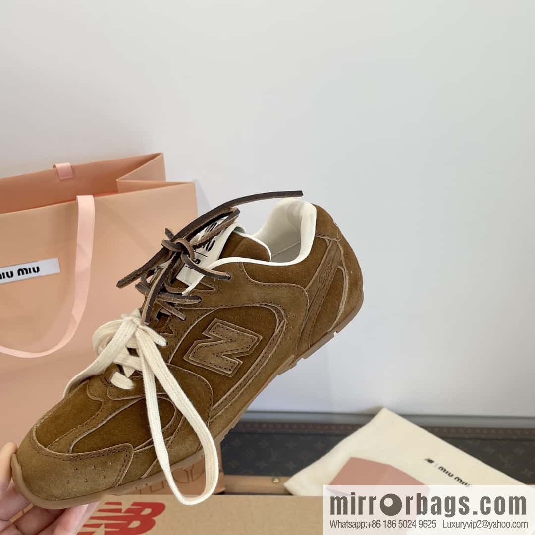 Miu Miu ✖ 𝐍𝐞𝐰 𝐁𝐚𝐥𝐚𝐧𝐜𝐞 𝟓𝟑𝟎 joint model Lace-up Forrest training shoes, football shoes