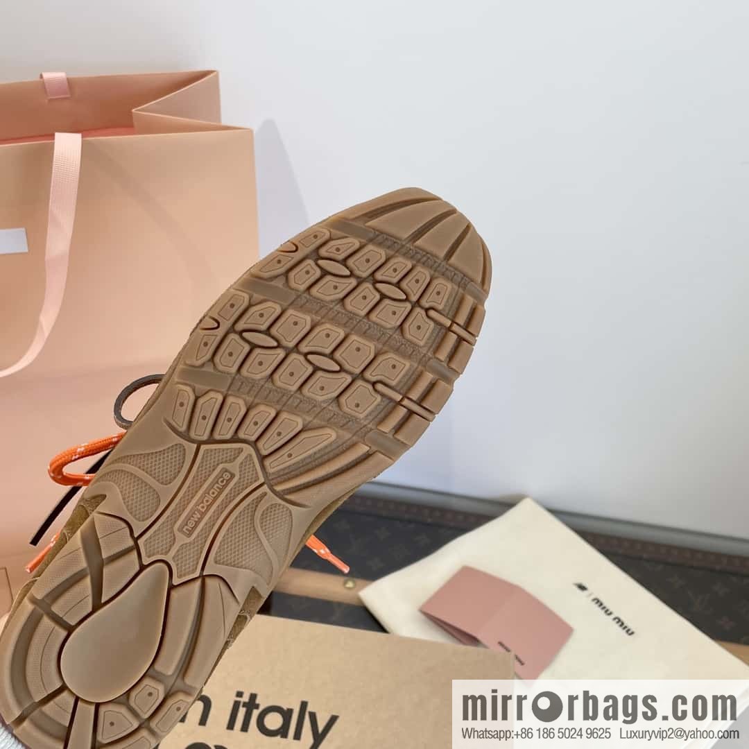 Miu Miu ✖ 𝐍𝐞𝐰 𝐁𝐚𝐥𝐚𝐧𝐜𝐞 𝟓𝟑𝟎 joint model Lace-up Forrest training shoes, football shoes