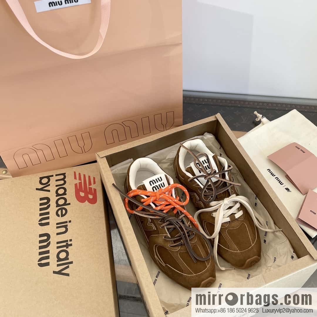 Miu Miu ✖ 𝐍𝐞𝐰 𝐁𝐚𝐥𝐚𝐧𝐜𝐞 𝟓𝟑𝟎 joint model Lace-up Forrest training shoes, football shoes