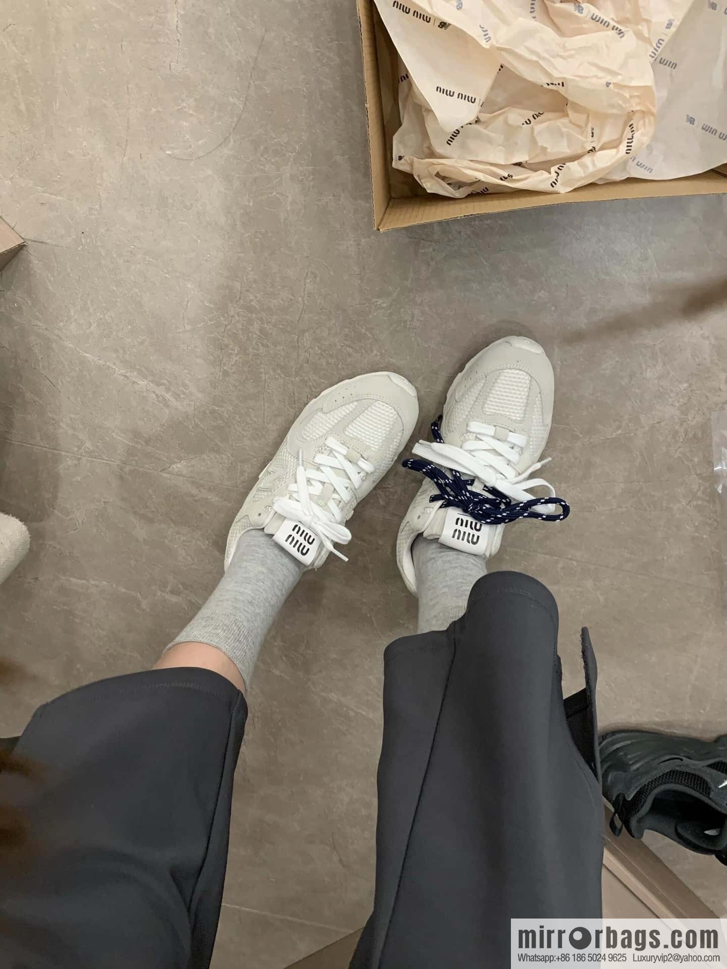 Miu Miu ✖ 𝐍𝐞𝐰 𝐁𝐚𝐥𝐚𝐧𝐜𝐞 𝟓𝟑𝟎 joint model Lace-up Forrest training shoes, football shoes