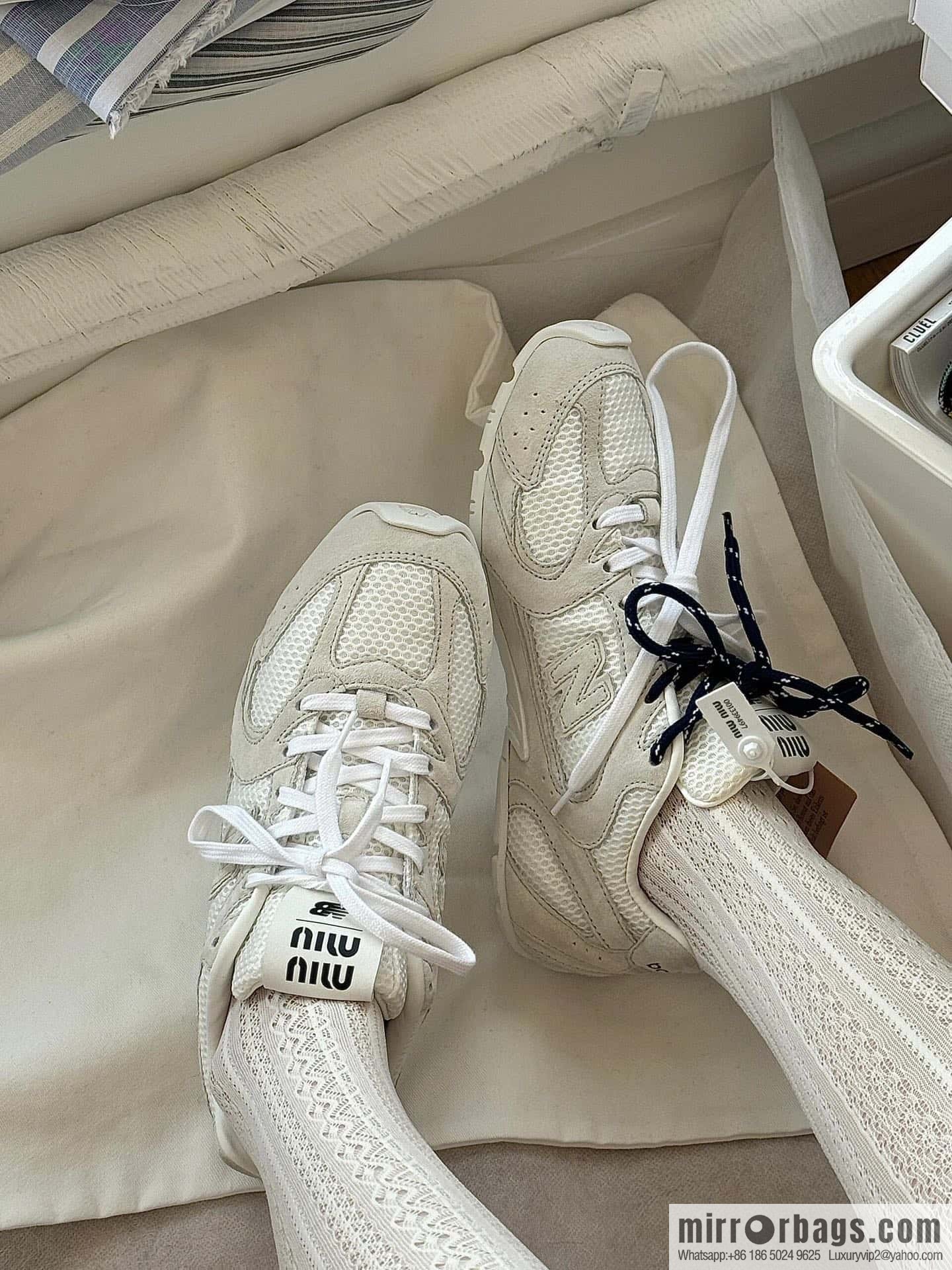 Miu Miu ✖ 𝐍𝐞𝐰 𝐁𝐚𝐥𝐚𝐧𝐜𝐞 𝟓𝟑𝟎 joint model Lace-up Forrest training shoes, football shoes